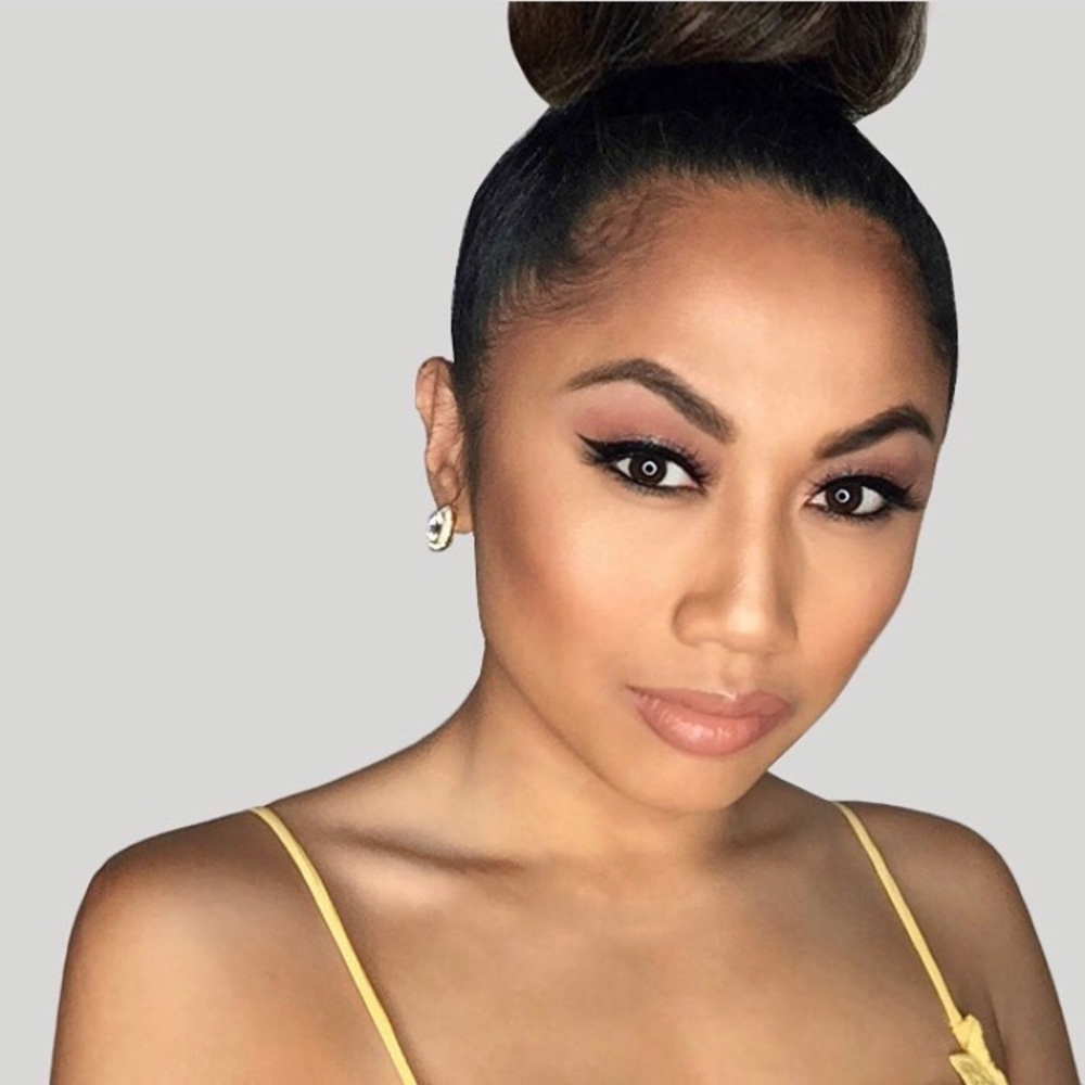 Meet your Posher, Apriluxxe